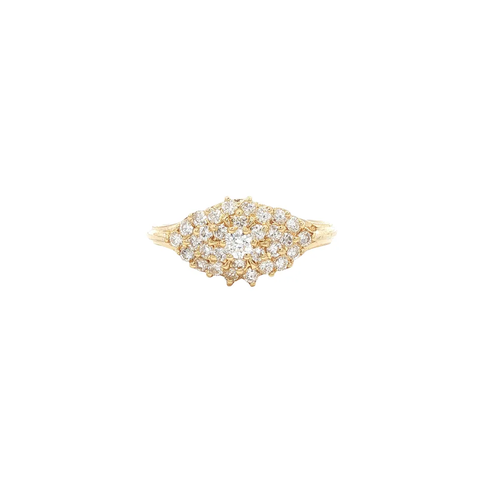 Vintage 18K Gold Ring with Diamond