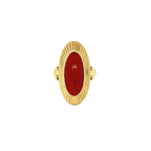 Vintage 18K Gold Ring with Red Coral