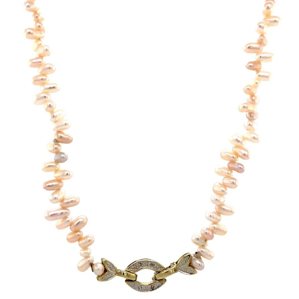 Vintage Pearl Necklace with a 14K Gold Clasp with Diamond 42 cm