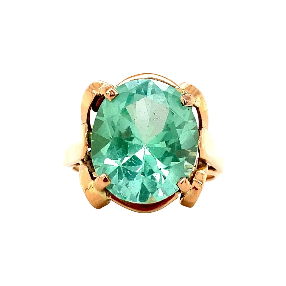 Vintage 18K Gold Ring with Spinel