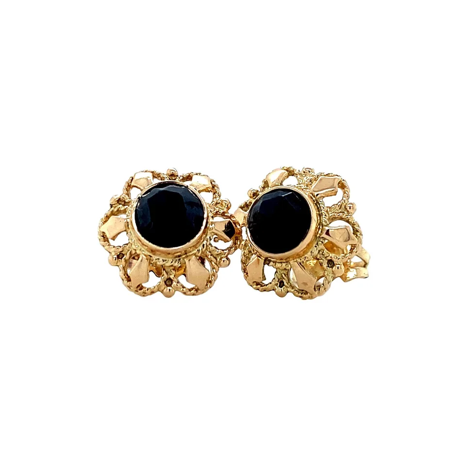 Vintage 14K Gold Stud Earrings with Garnet