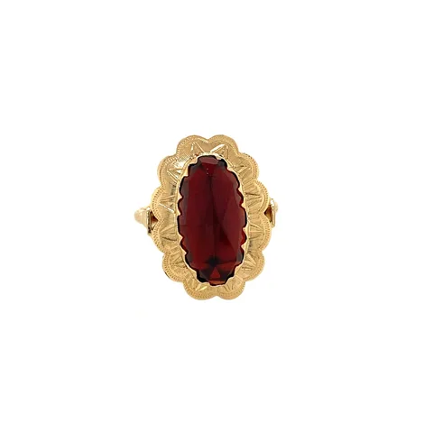 Vintage 14K Gold Ring with Garnet