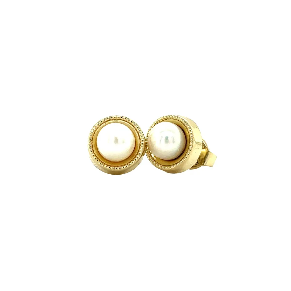 Vintage 14K Gold Stud Earrings with Pearl