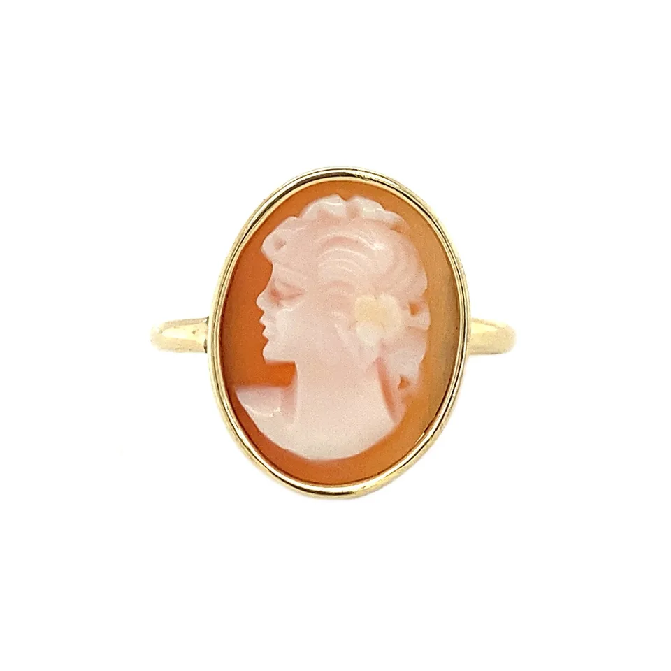 Vintage 14K Gold Ring with Cameo