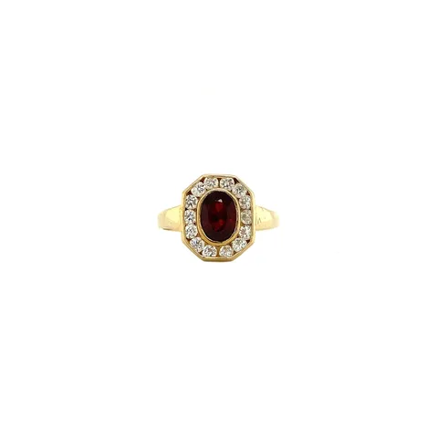Vintage 8K Gold Ring with Garnet and Cubic Zirconia