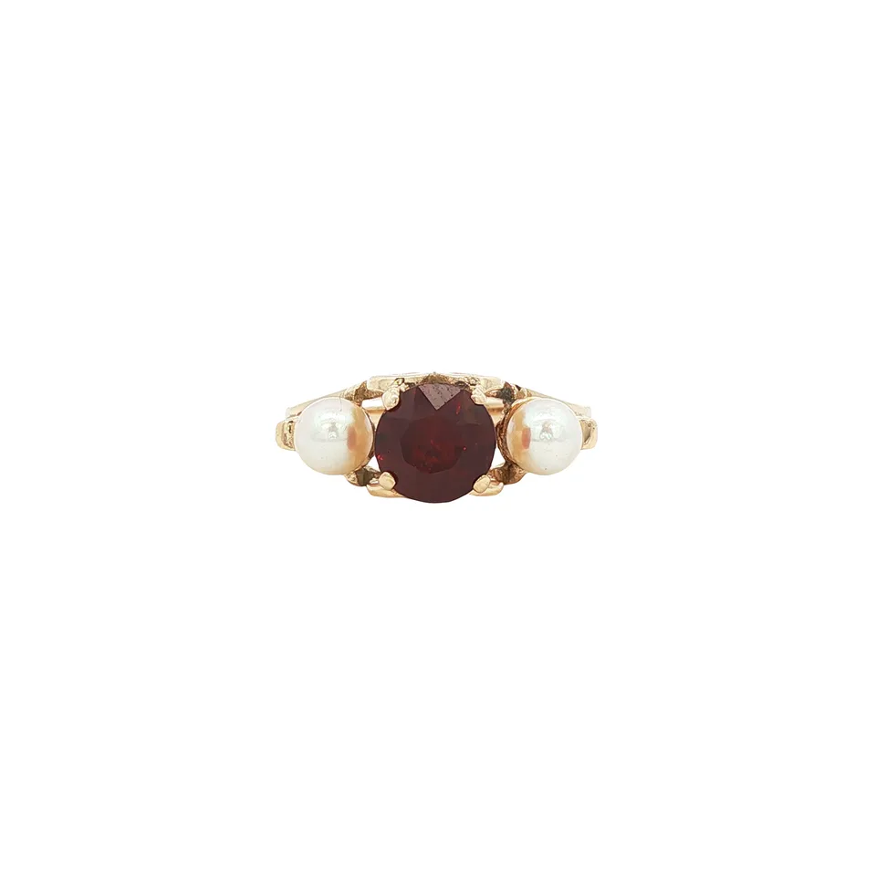 Vintage 14K Gold Ring with Pearl and Garnet
