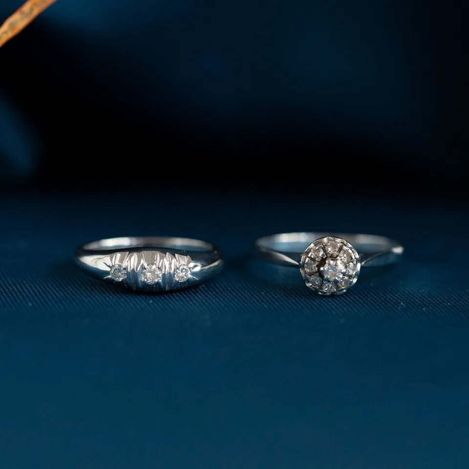 Vintage 14K White Gold Ring with Diamond