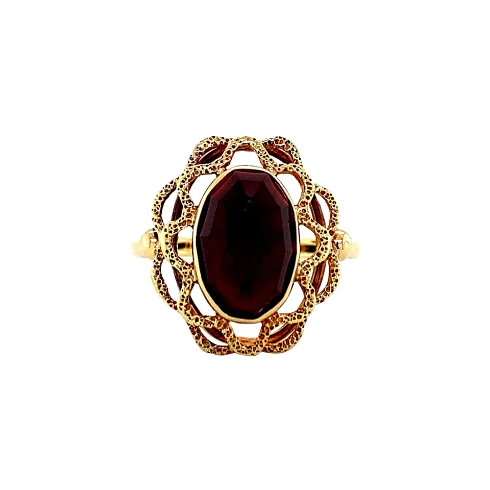 Vintage 14K Gold Ring with Garnet