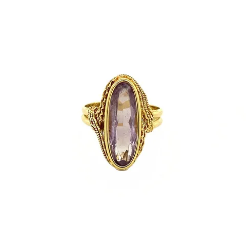 Vintage 18K Gold Ring with Amethyst