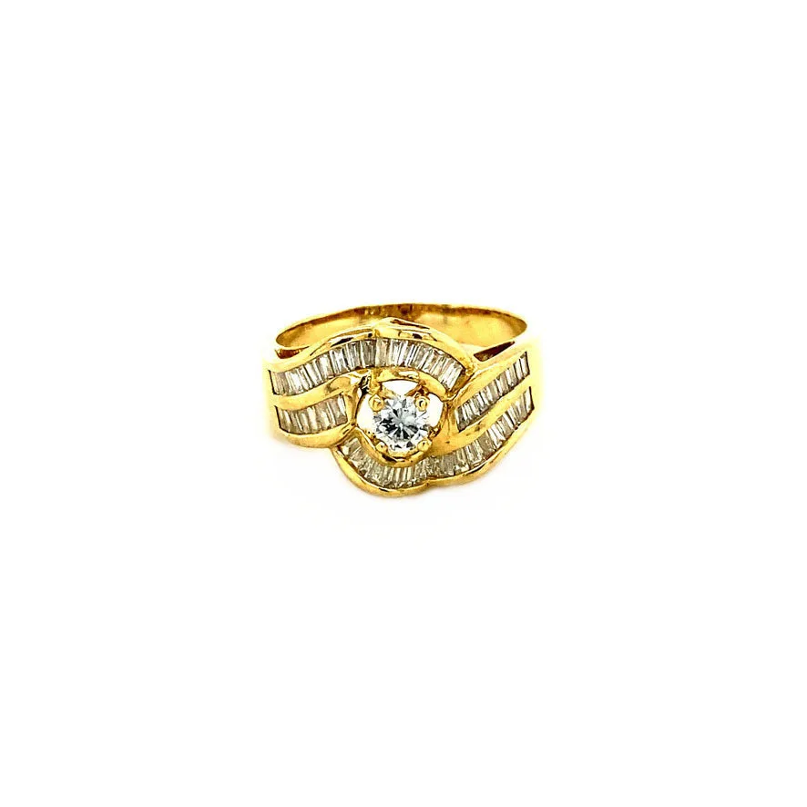 Vintage 18K Gold Ring with Diamond