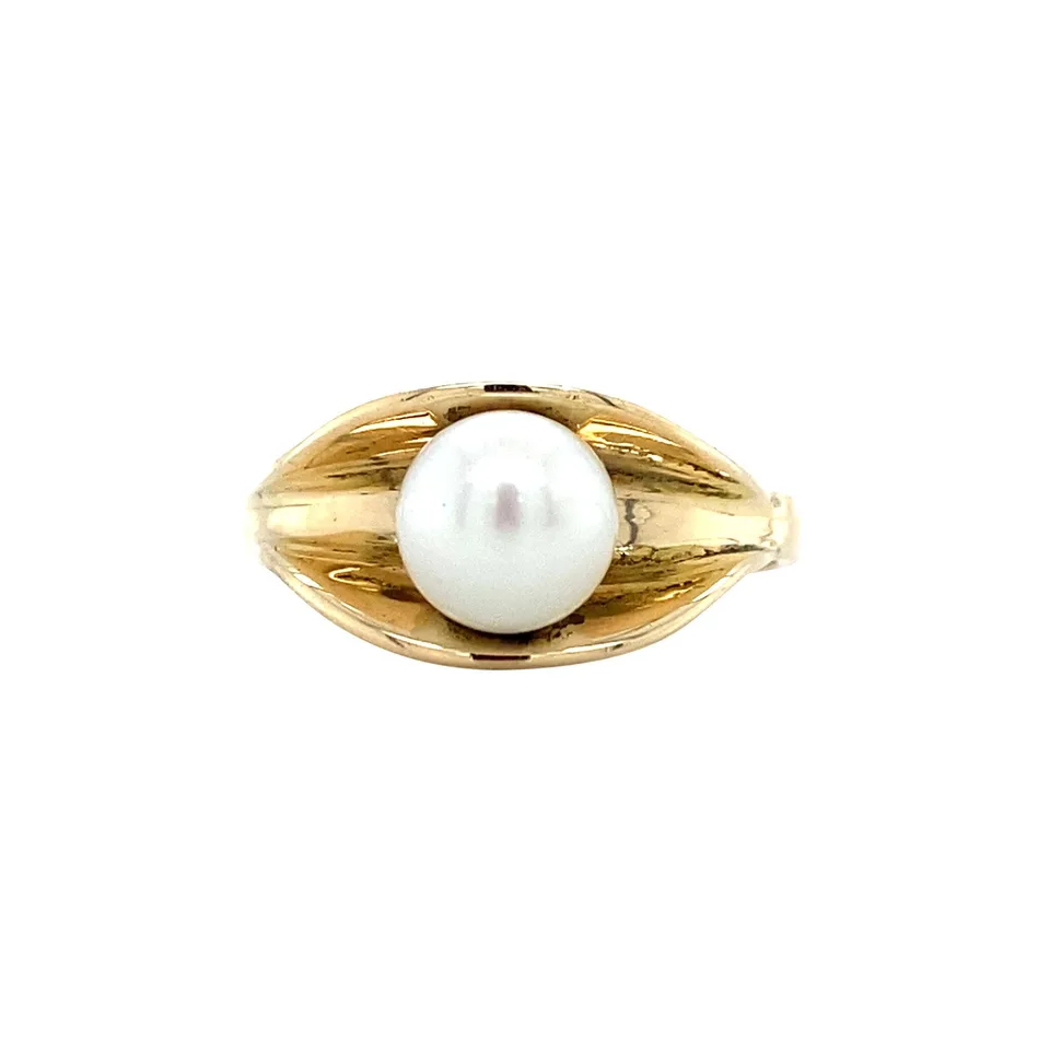 Vintage 14K Gold Ring with Pearl