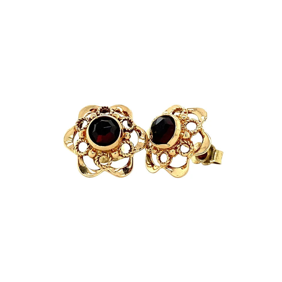Vintage 14K Gold Stud Earrings with Garnet