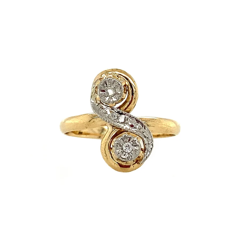 Vintage 18K Gold Ring with Diamond