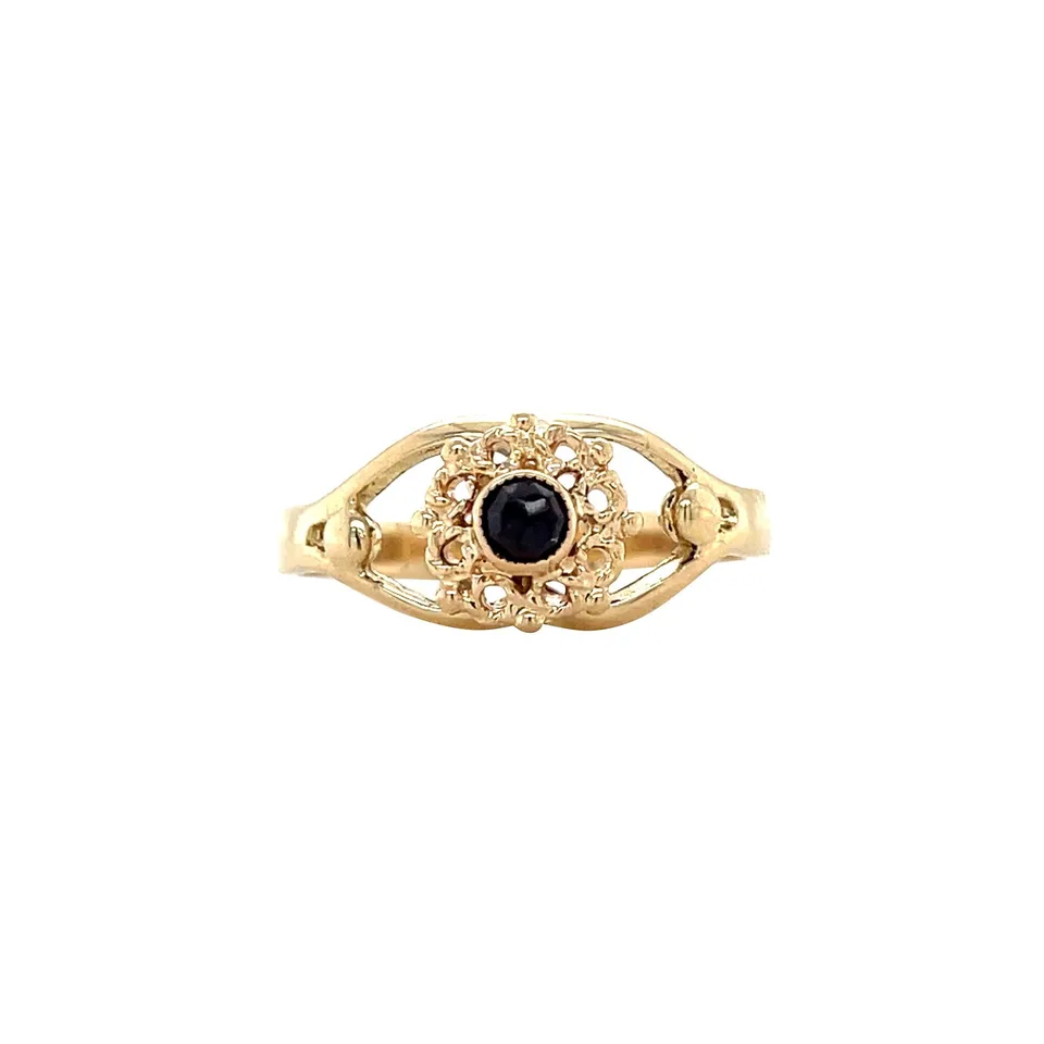 Vintage 14K Gold Ring with Garnet