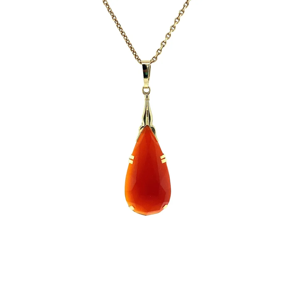 Vintage 14K Gold Pendant with Carnelian