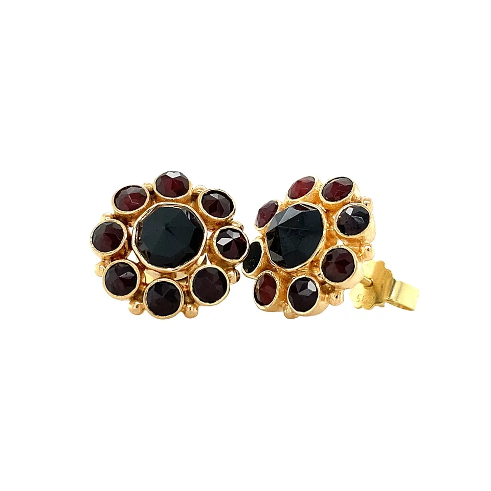 Vintage 14K Gold Cluster Stud Earrings with Garnet