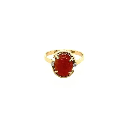 Vintage 14K Gold Ring with Agate and Diamond