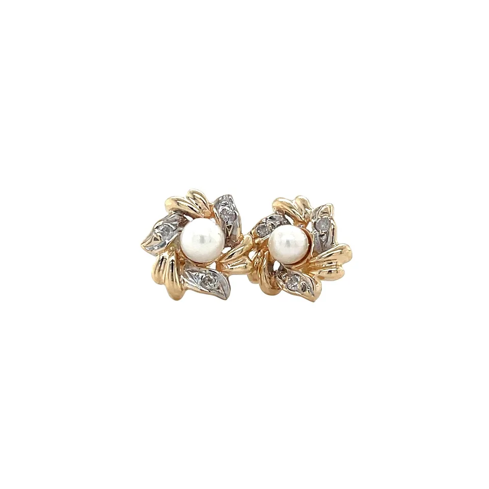Vintage 14K Gold Stud Earrings with Pearl and Diamond