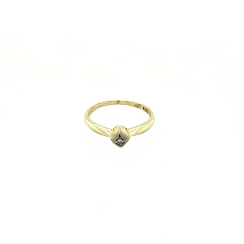 Vintage 14K Gold Solitaire Ring with Diamond