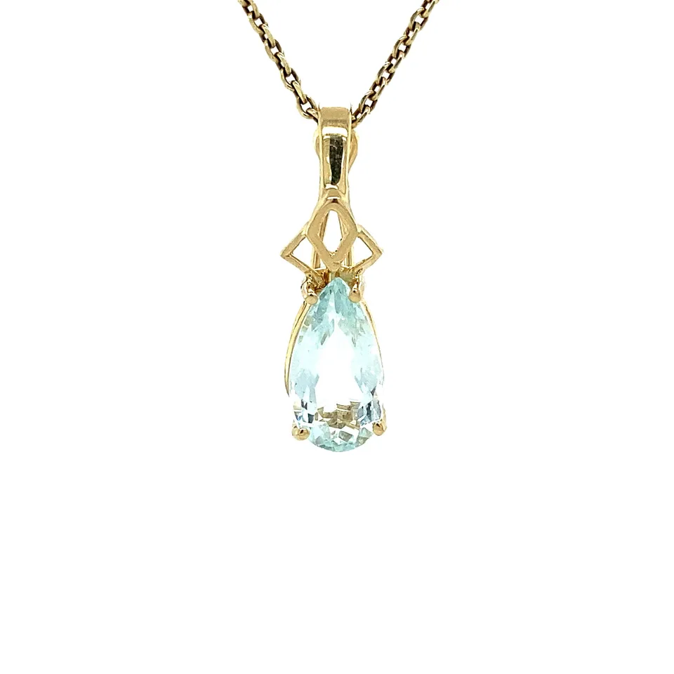 Vintage 14K Gold Pendant with Aquamarine