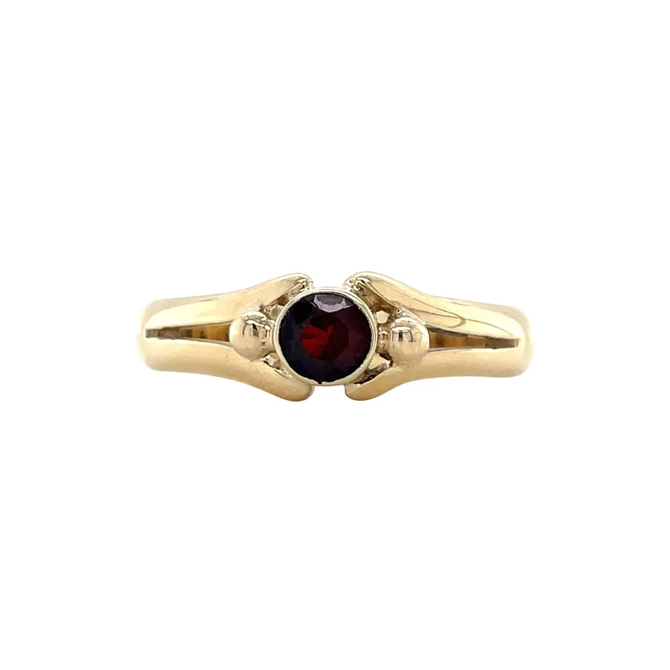 Vintage 14K Gold Ring with Garnet