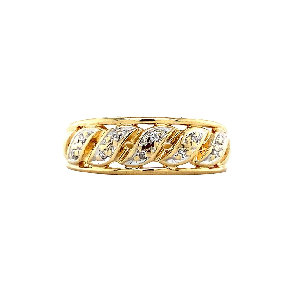 Vintage 14K Gold Ring with Diamond