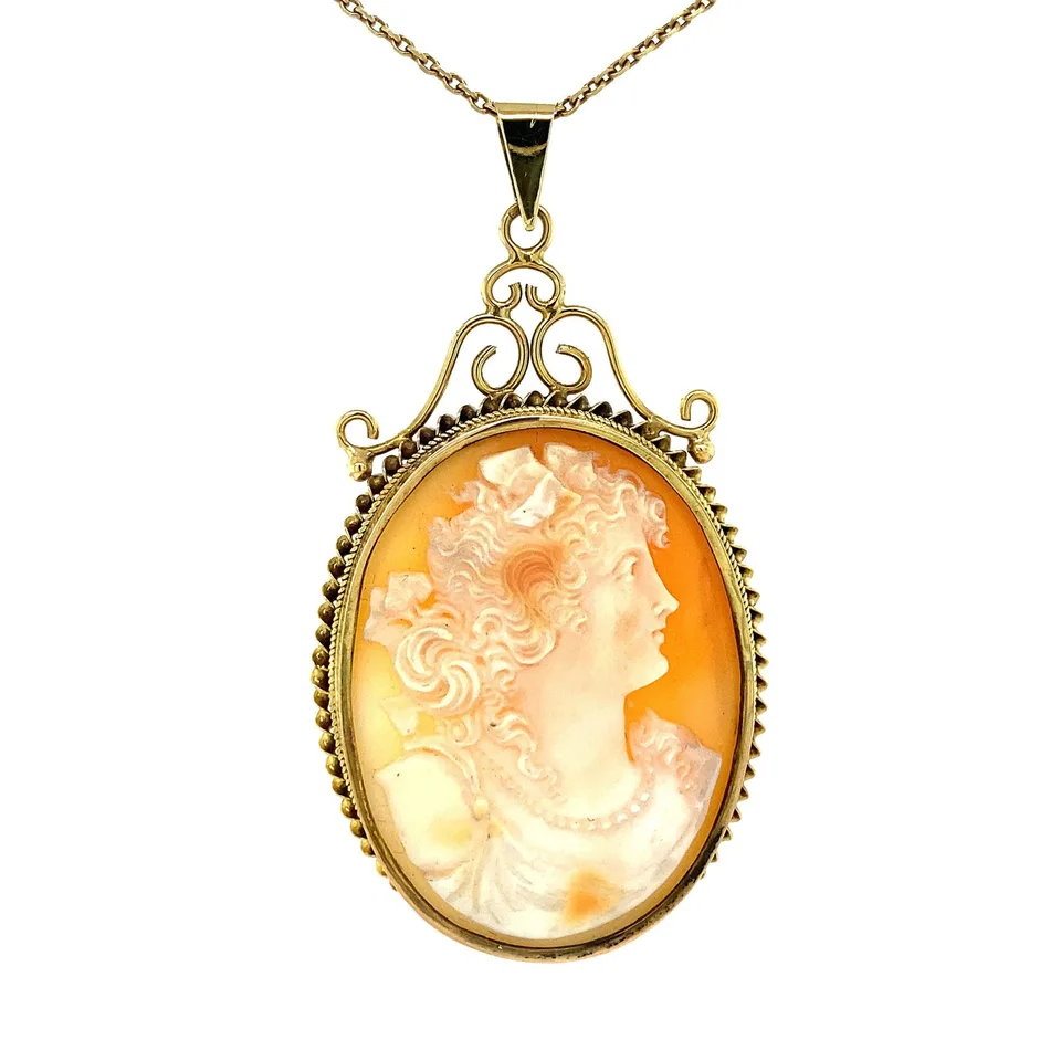 Vintage 14K Gold Pendant with Cameo