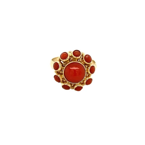 Vintage 14K Gold Cluster Ring with Red Coral