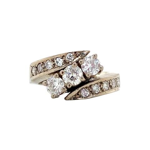 Vintage 14K White Gold Ring with Diamond