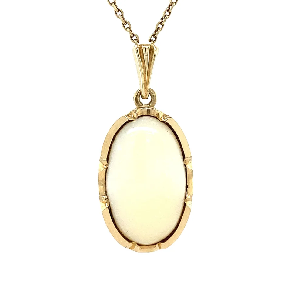 Vintage 14K Gold Pendant with Opal