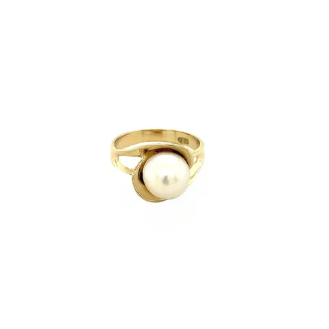 Vintage 14K Gold Ring with Pearl