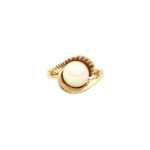 Vintage 14K Gold Ring with Pearl