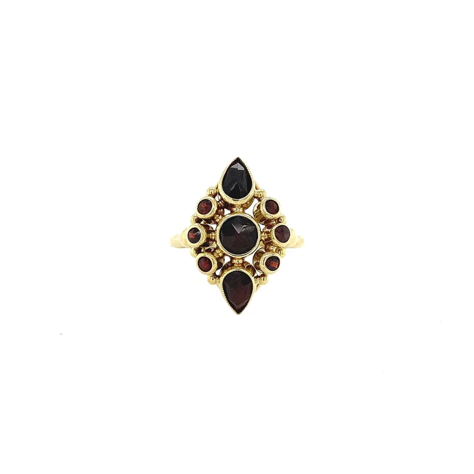 Vintage 14K Gold Ring with Garnet