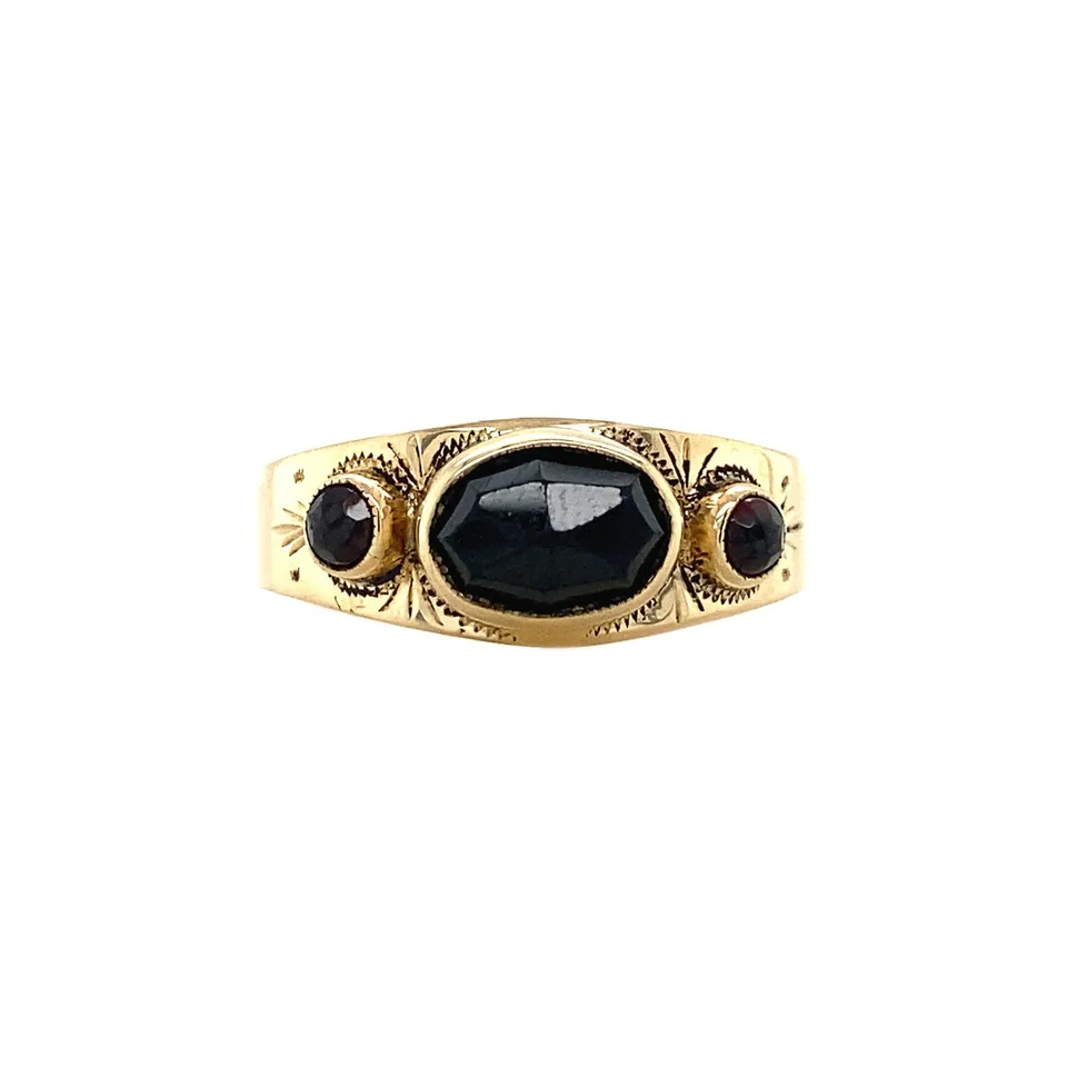 Vintage 14K Gold Ring with Garnet