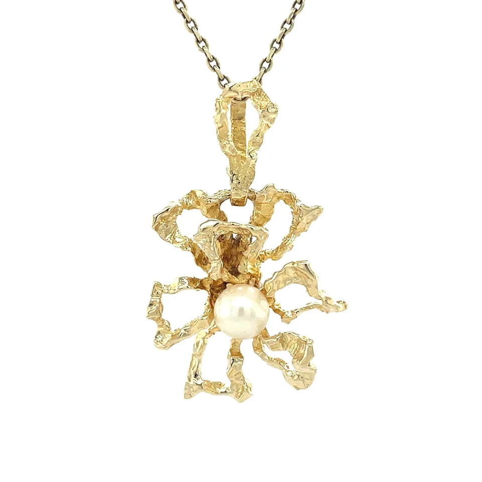 Vintage 14K Gold Pendant with Pearl