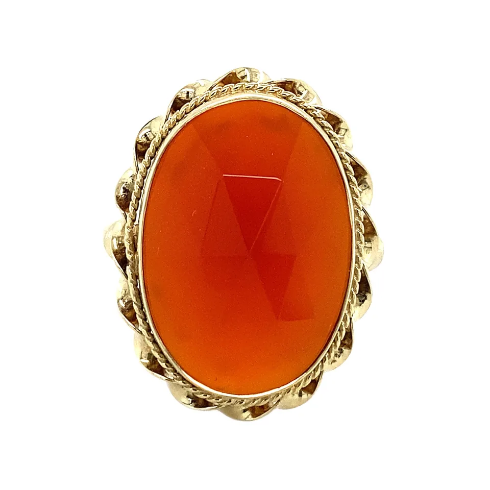 Vintage 14K Gold Ring with Carnelian