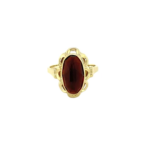 Vintage 14K Gold Ring with Garnet