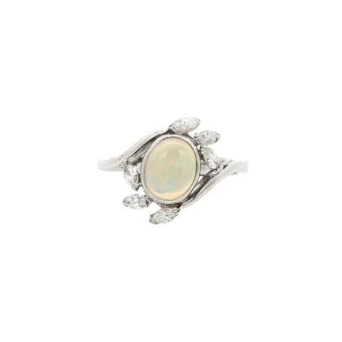 Vintage 14K White Gold Ring with Opal and Diamond
