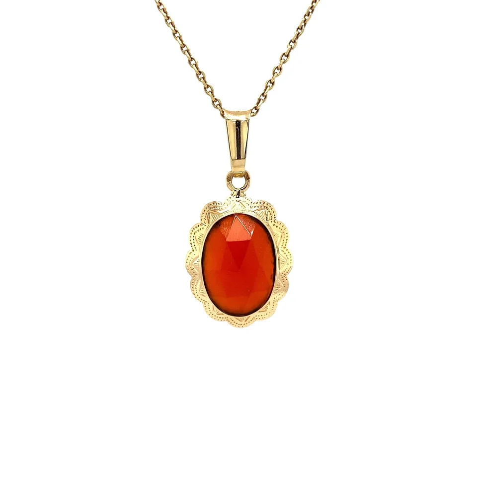 Vintage 14K Gold Pendant with Carnelian