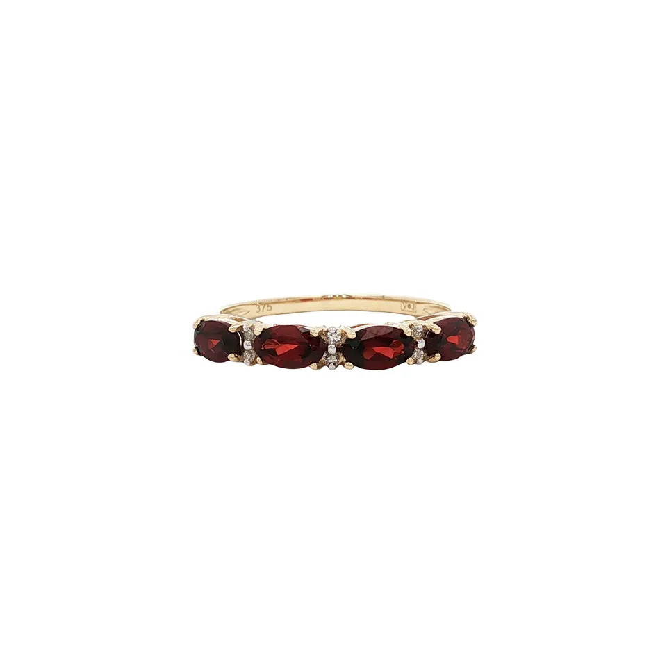 Vintage 9K Gold Ring with Garnet and Diamond