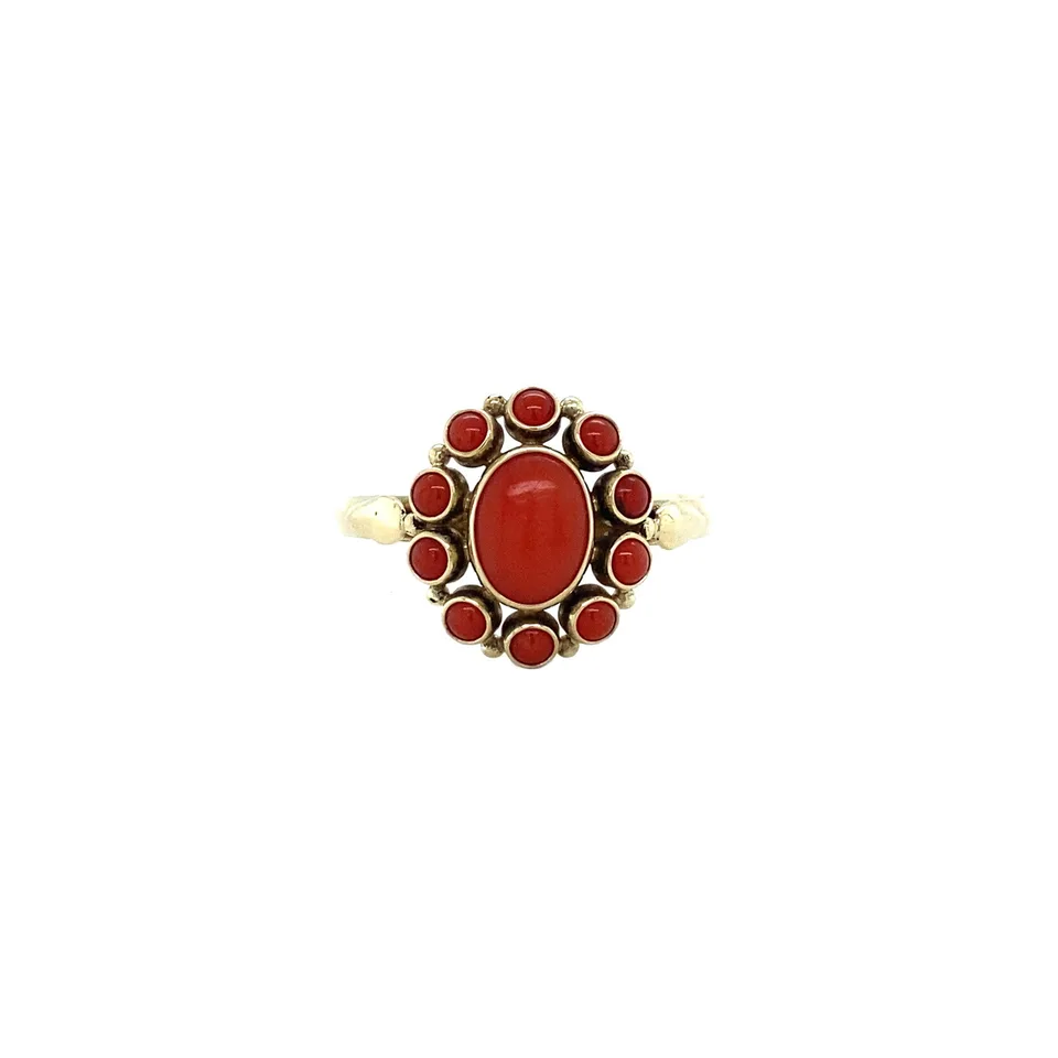 Vintage 14K Gold Ring with Red Coral