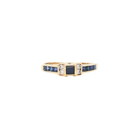 Vintage 18K Gold Ring with Sapphire and Cubic Zirconia