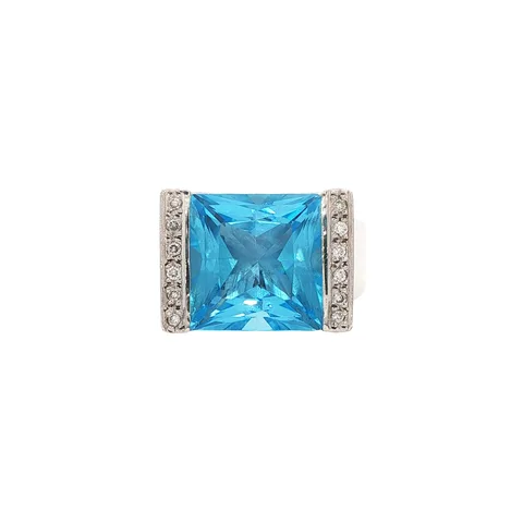 Vintage 18K White Gold Ring with Topaz and Diamond