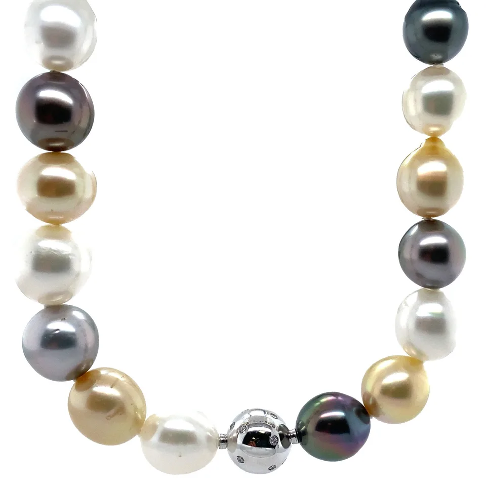 Vintage Schoeffel Pearl 18K Gold Necklace with Diamond