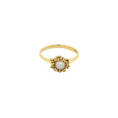 Vintage 18K Gold Ring with Pearl