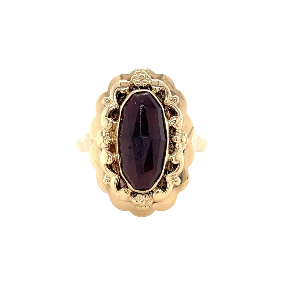 Vintage 14K Gold Ring with Garnet
