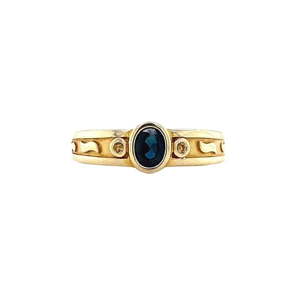 Vintage 9K Gold Ring with Sapphire