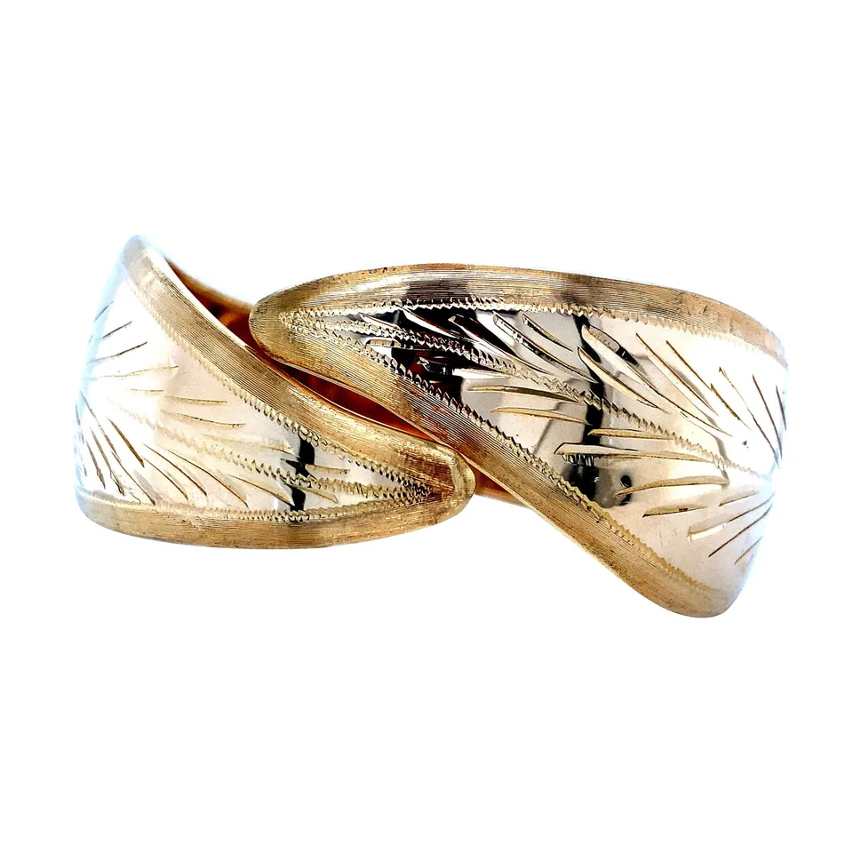 Vintage Ouden 18K Gold Bangle with Engraving