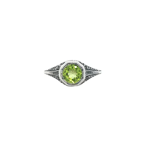Vintage Sterling Silver Ring with Peridot