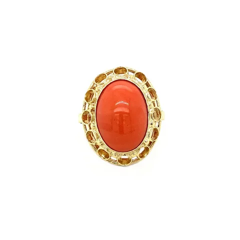 Vintage 14K Gold Ring with Red Coral